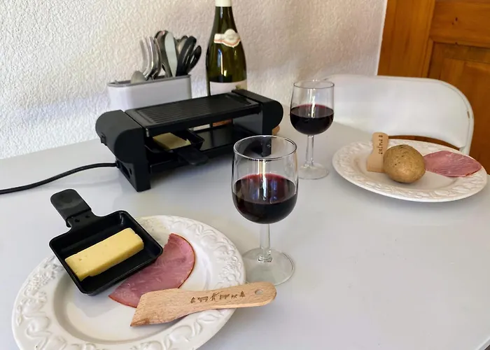 Jay - - Fully Equipped - Free Parking